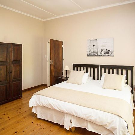 סטלנבוש Dirtopia Trail Lodge מראה חיצוני תמונה
