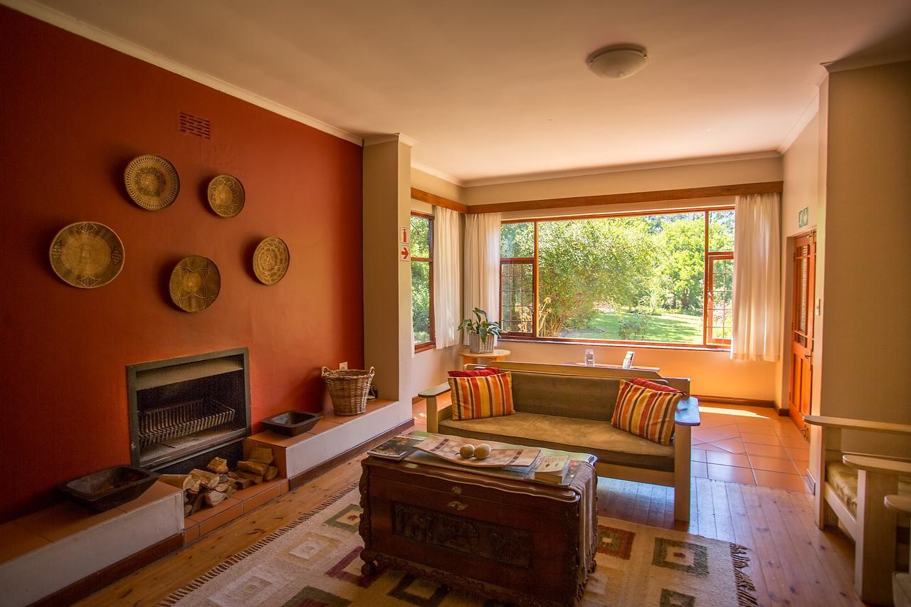 סטלנבוש Dirtopia Trail Lodge מראה חיצוני תמונה