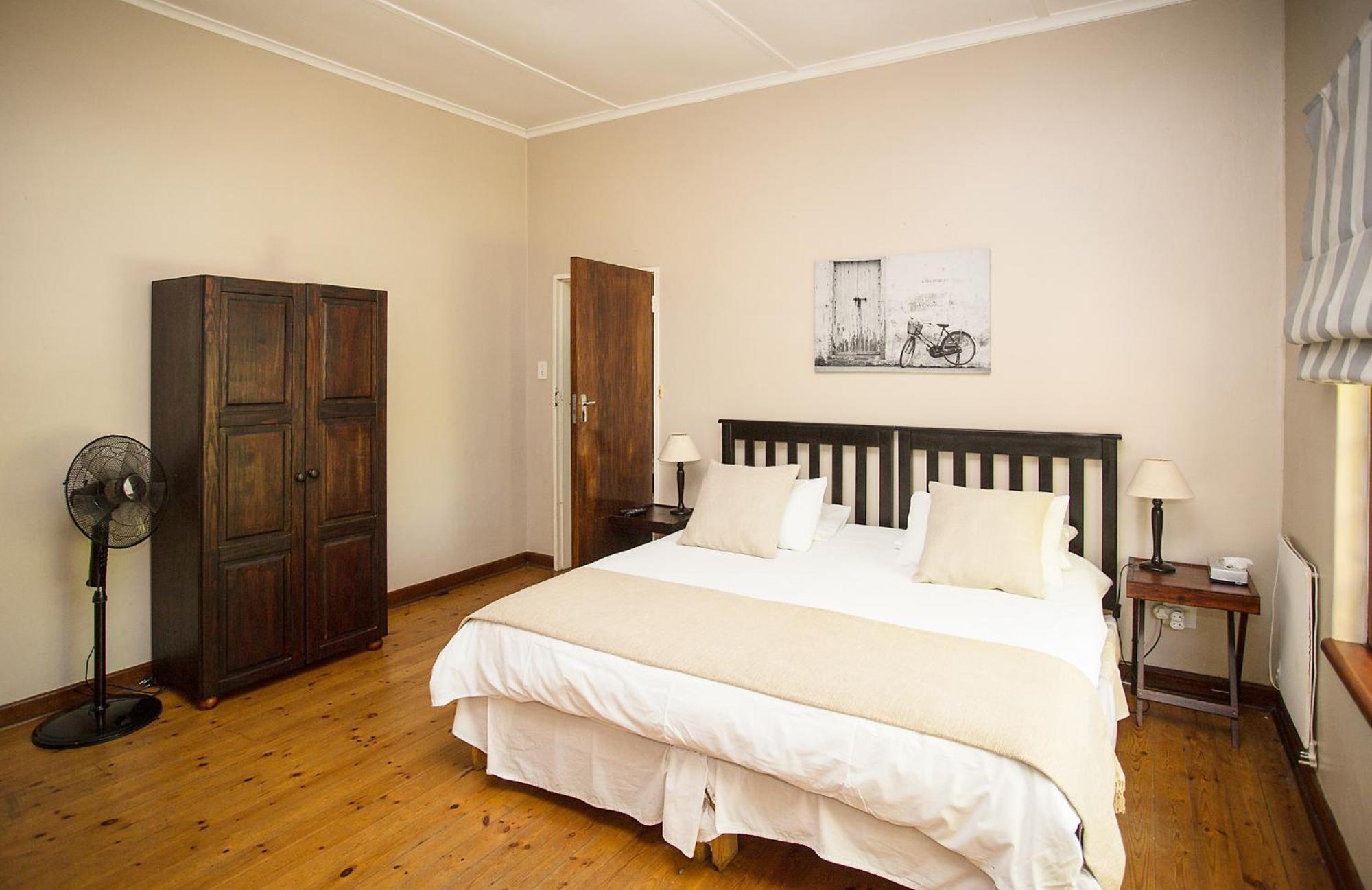 סטלנבוש Dirtopia Trail Lodge מראה חיצוני תמונה