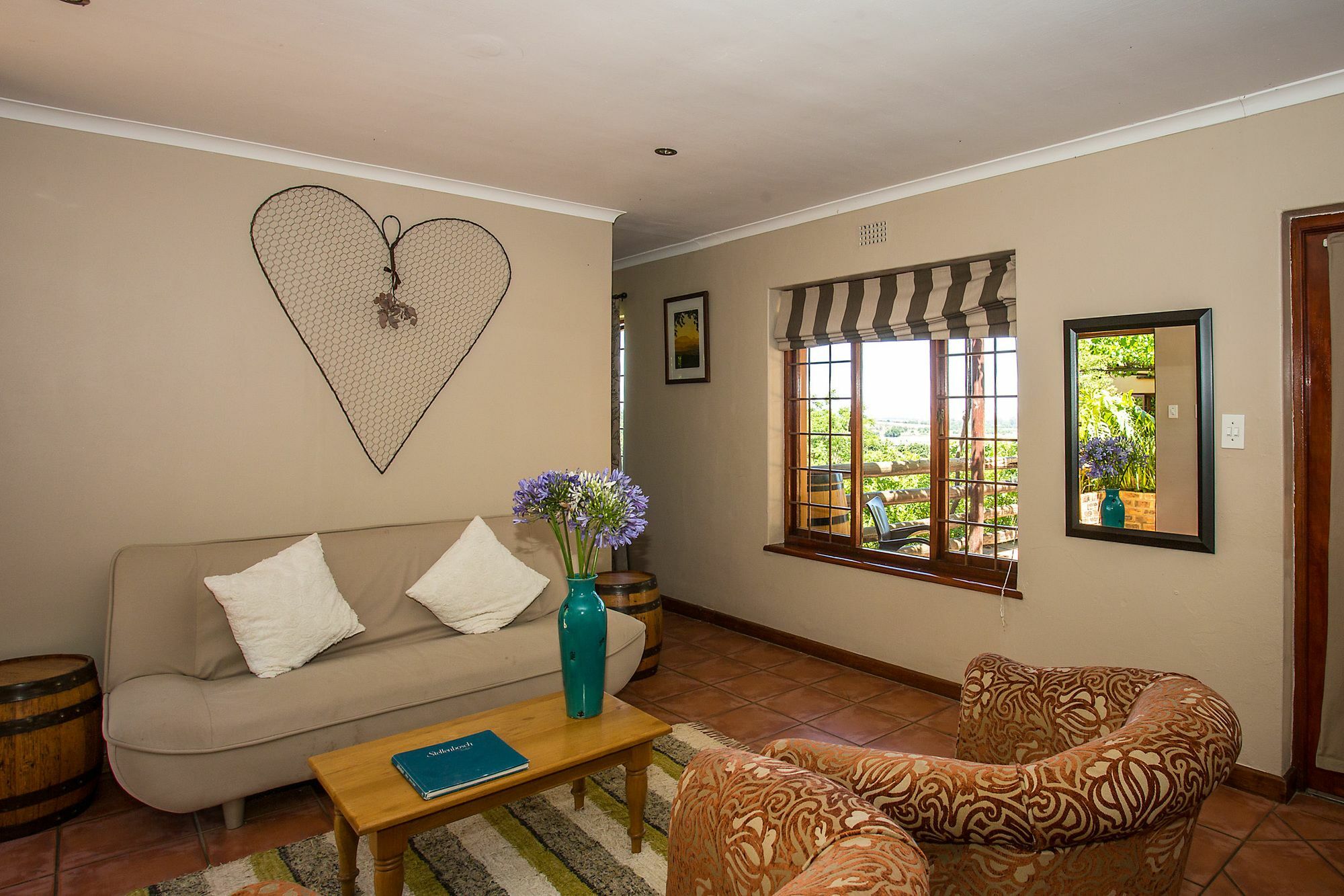 סטלנבוש Dirtopia Trail Lodge מראה חיצוני תמונה